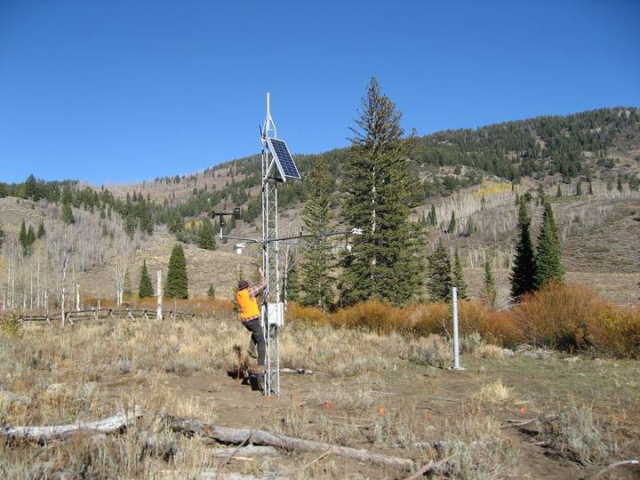Climate Station at Franklin Basin/Climate_Station_at_Franklin_Basin_Site2.JPG
